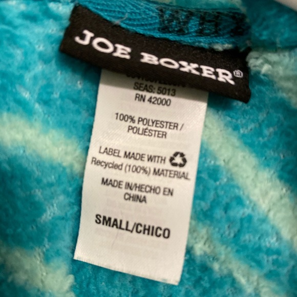 Robe - Picture 4 of 4